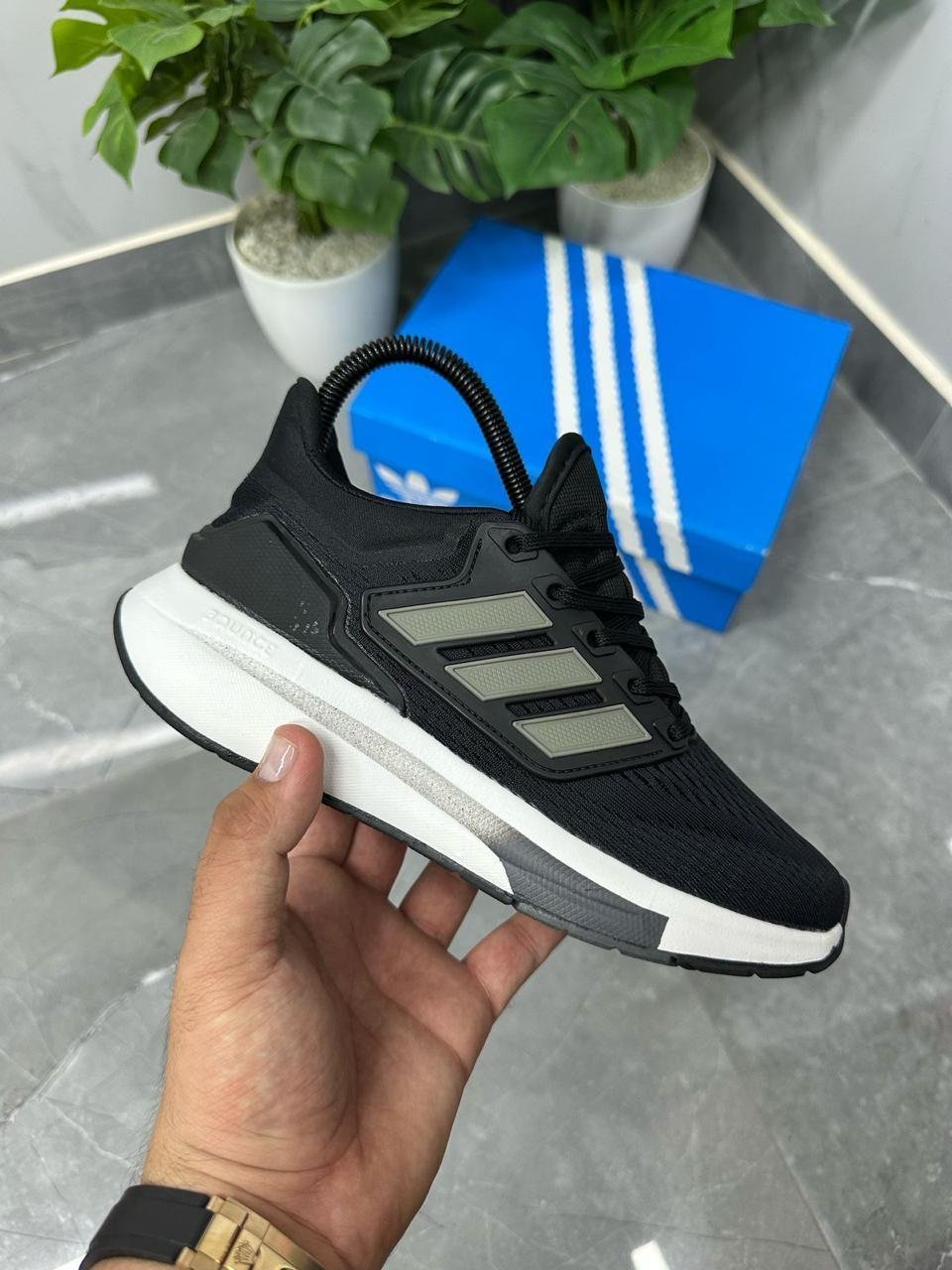 ADIDAS EQT21