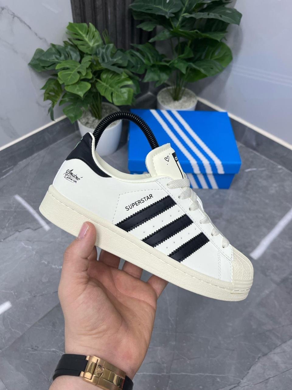 ADIDAS SÚPER STAR CLÁSICA